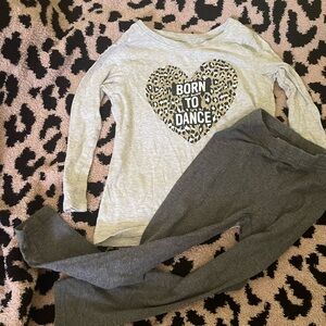The Children's Place/Carter’s Kid Light Gray Top and Pants “Born To Dance” 5T